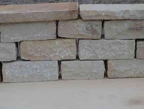 Tammiston muurikivi 56x15x5cm, sandstone mint fossils